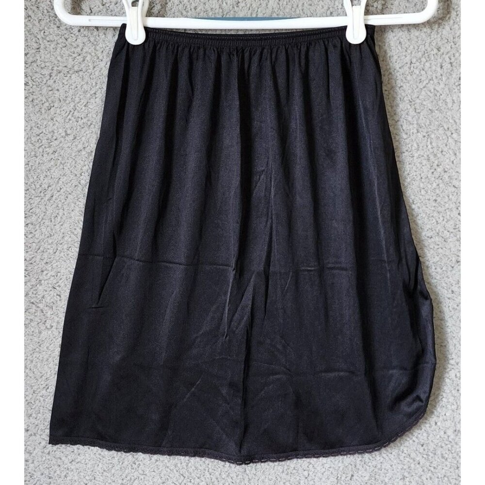 Vassarette Tailored Classics Half Slip Skirt Satin Nylon Black #11-122 Sz Small